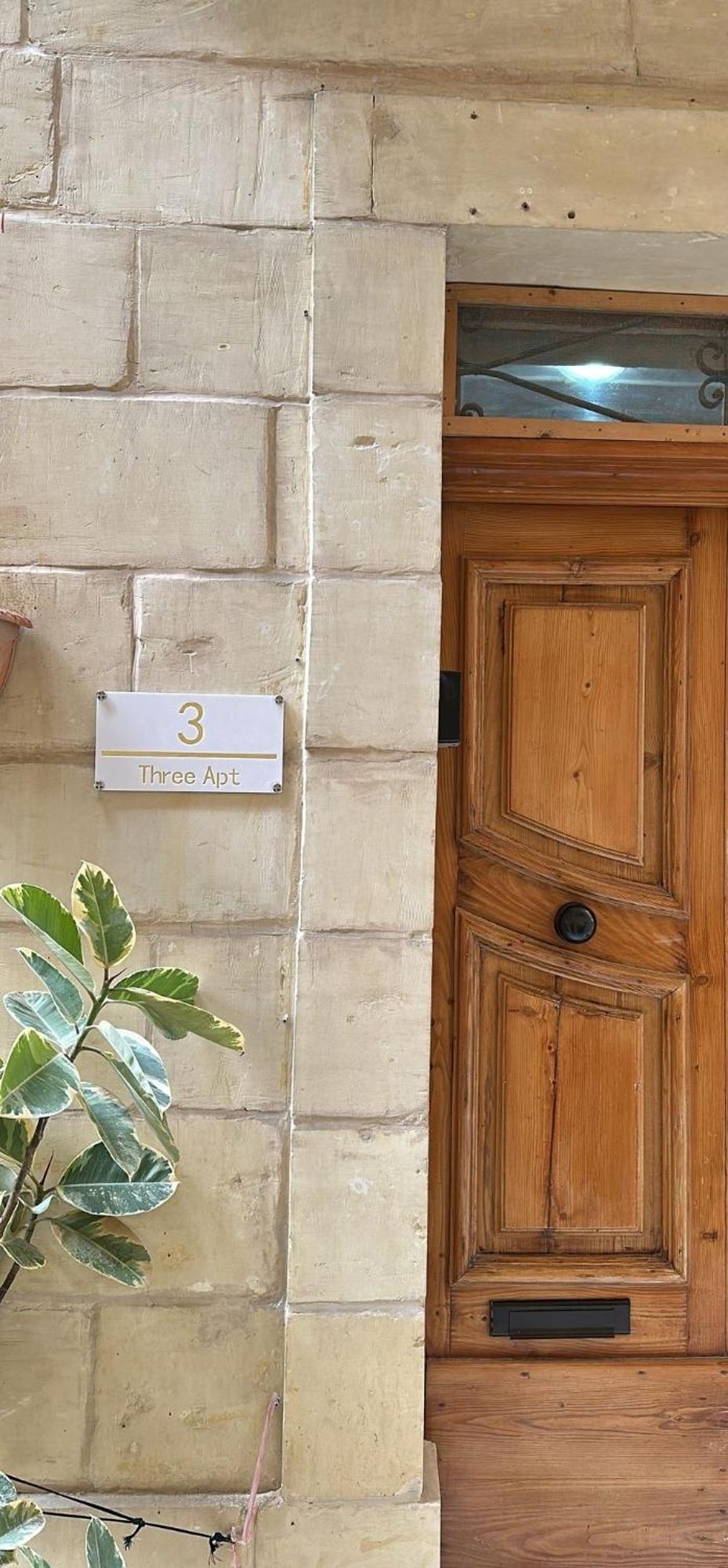 Three Apartment เบียกุ ภายนอก รูปภาพ